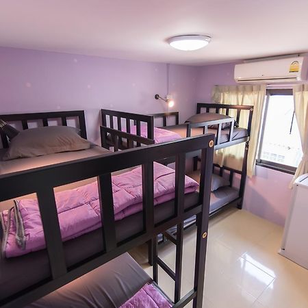 Full Stop. Hostel Patong Eksteriør billede